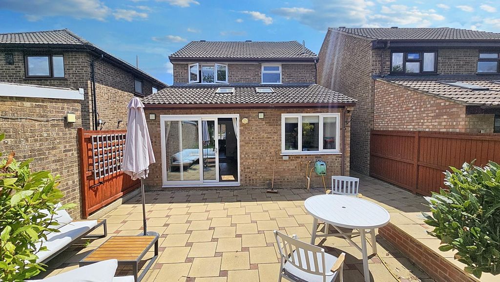 Property photo 2 of 18
