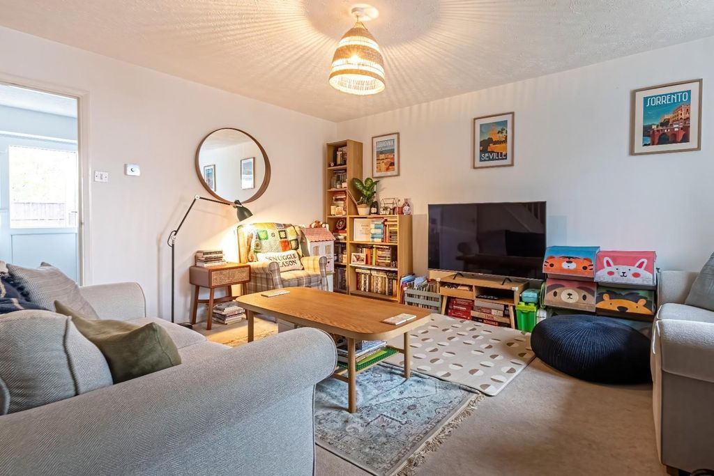 Property photo 2 of 19