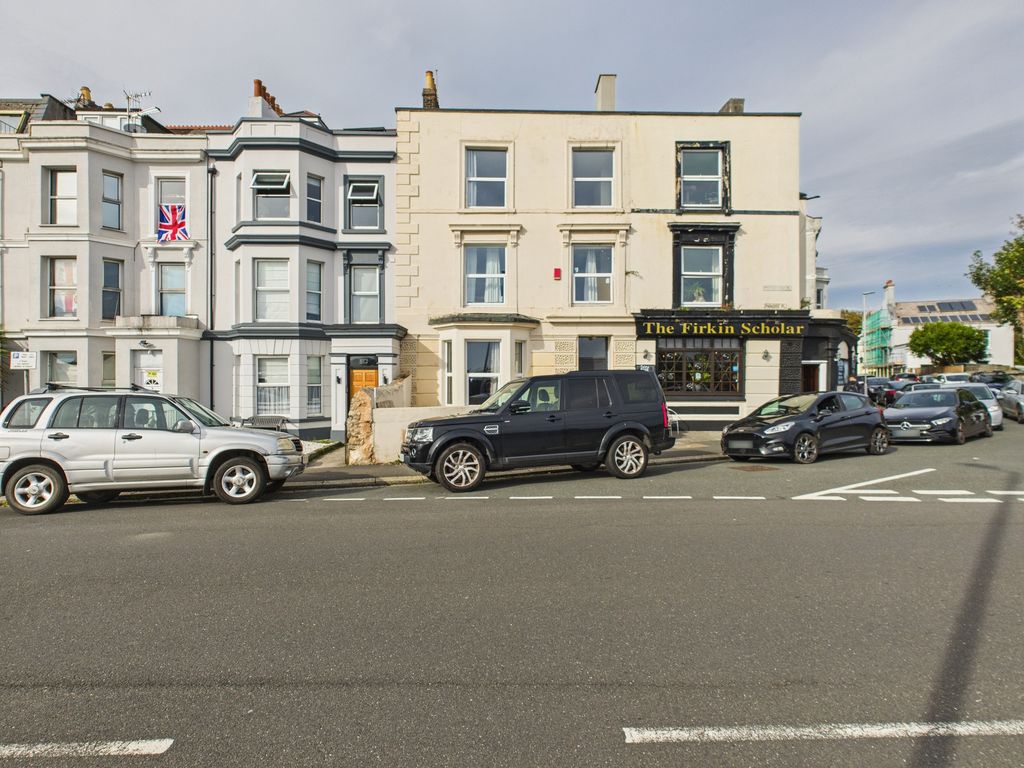 Property photo 1 of 24 Cam03974G0-Pr0216-Still022