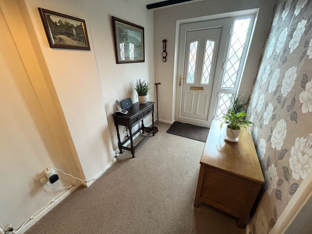 Property photo 2 of 24 Hall