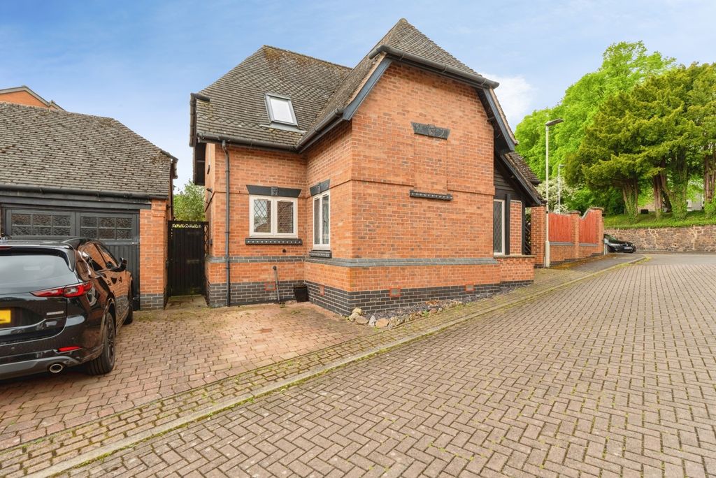 Property photo 2 of 19 Pbox-Img.Jpg
