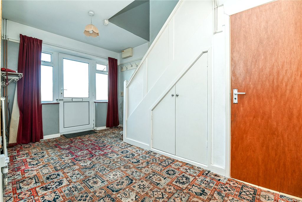 Property photo 3 of 19 Picture No. 04