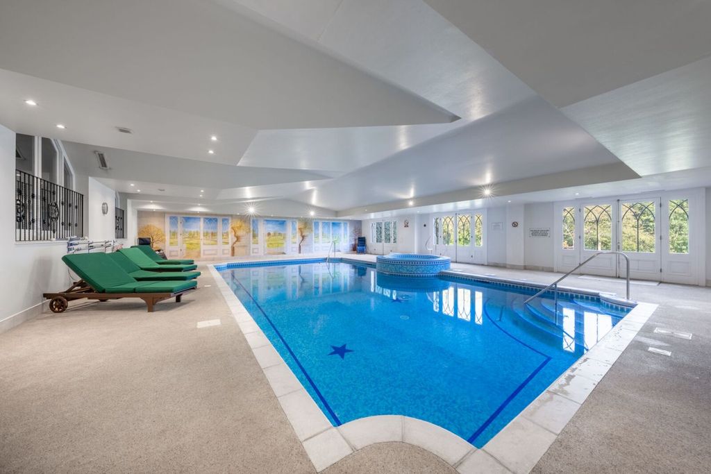 Property photo 2 of 21 Picture No. 12