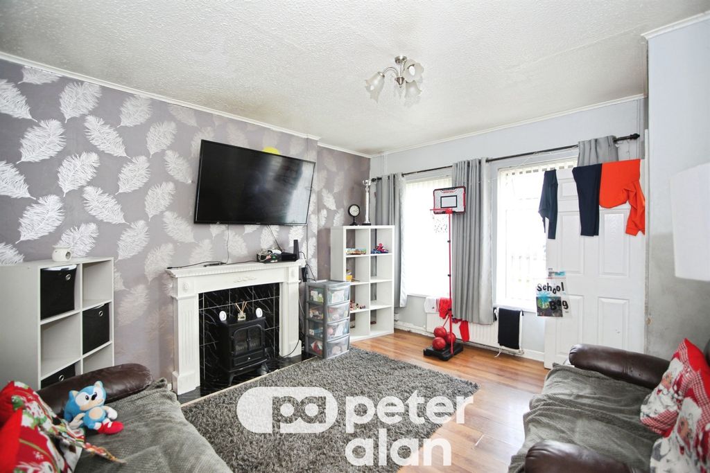 Property photo 2 of 15