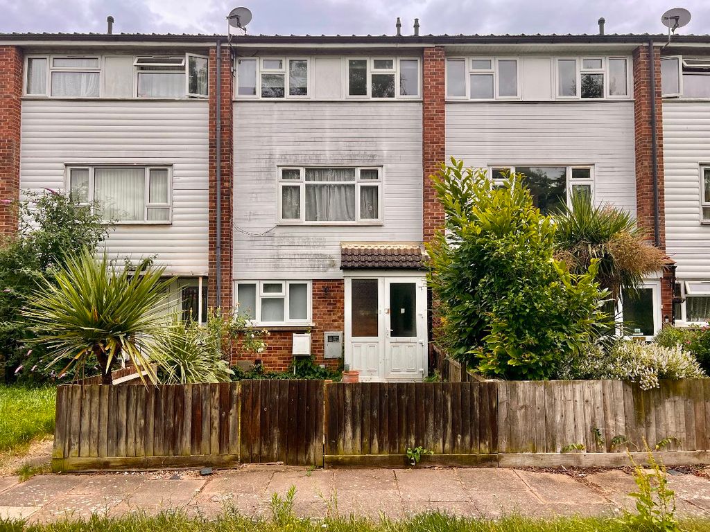 5 bed terraced house to rentWhernside Way, Northampton NN5