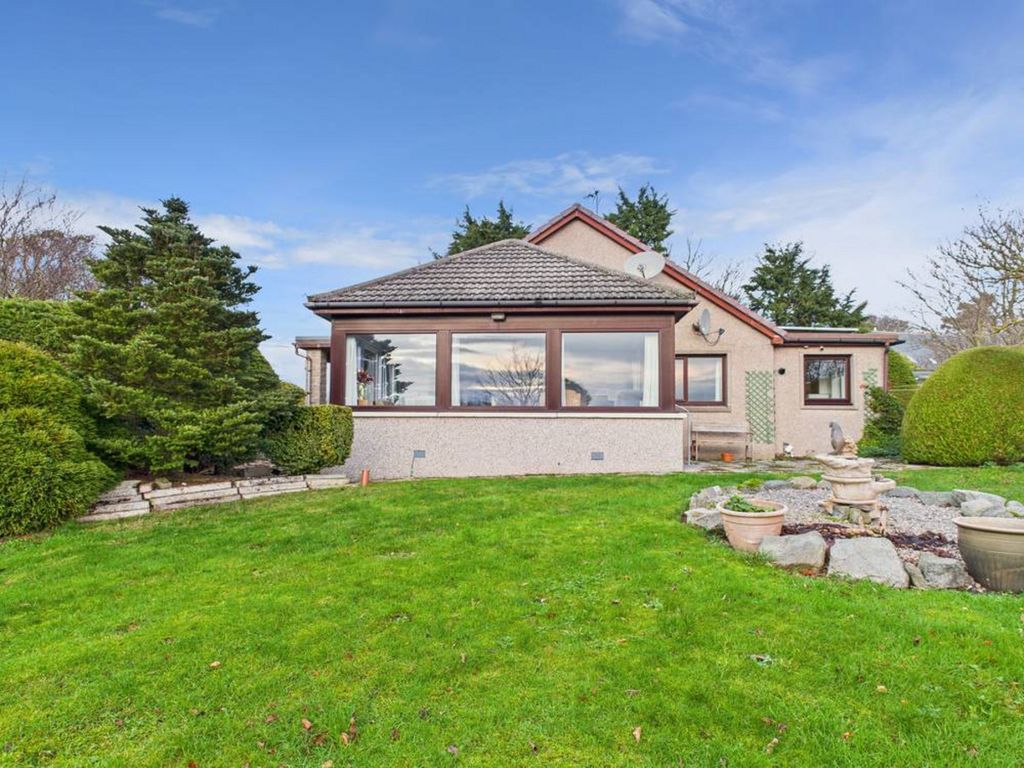 Property photo 3 of 47