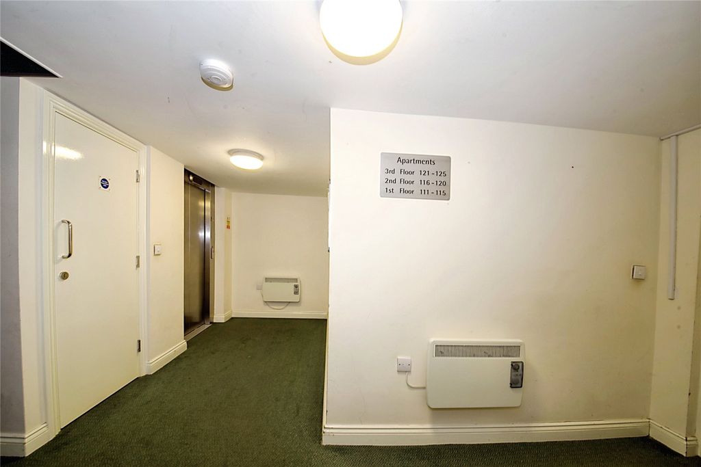Property photo 3 of 6 Picture No. 05