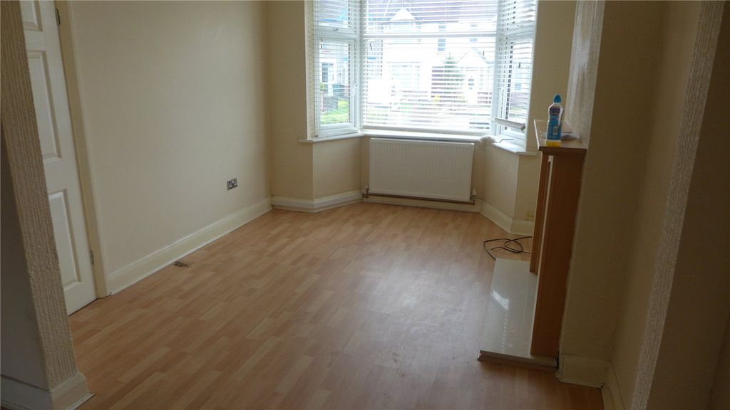 Property photo 3 of 12 Picture No. 06