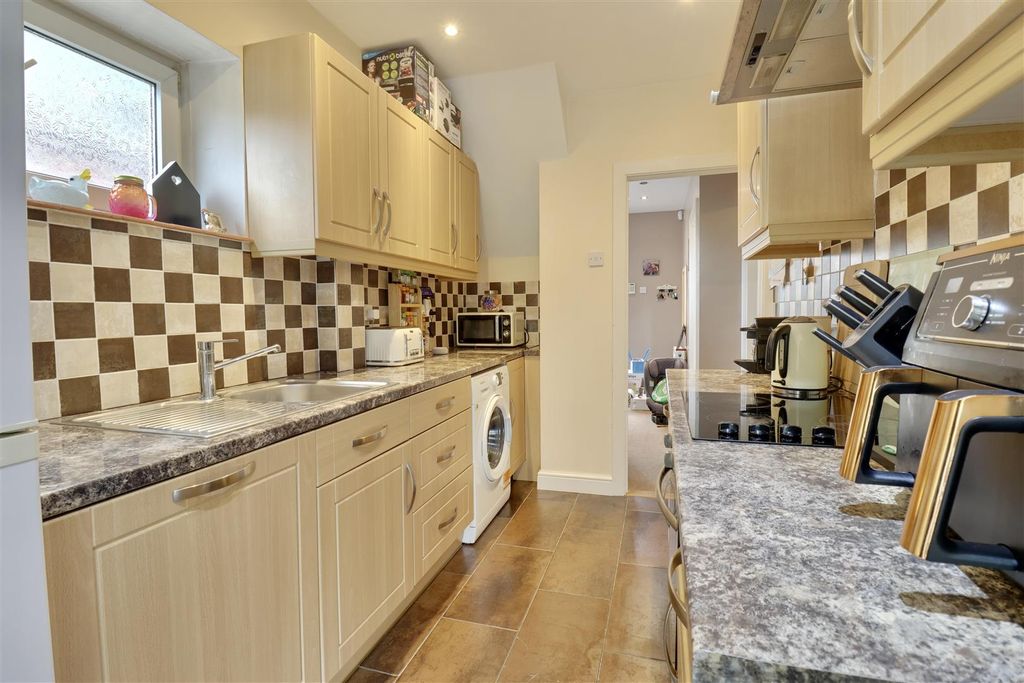 Property photo 3 of 22 0347B887-892D-47B2-9909-3Eeff2C972Cf_1_201_A.Jpeg