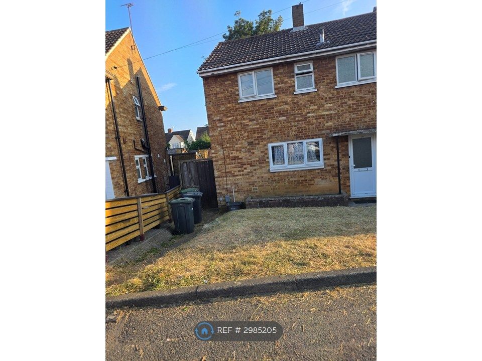 Property photo 2 of 35