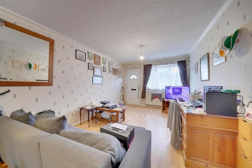 Property photo 3 of 11