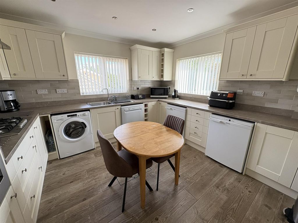 Additional image 5 of 2 bed detached bungalow for saleWelton Road, Daventry NN11