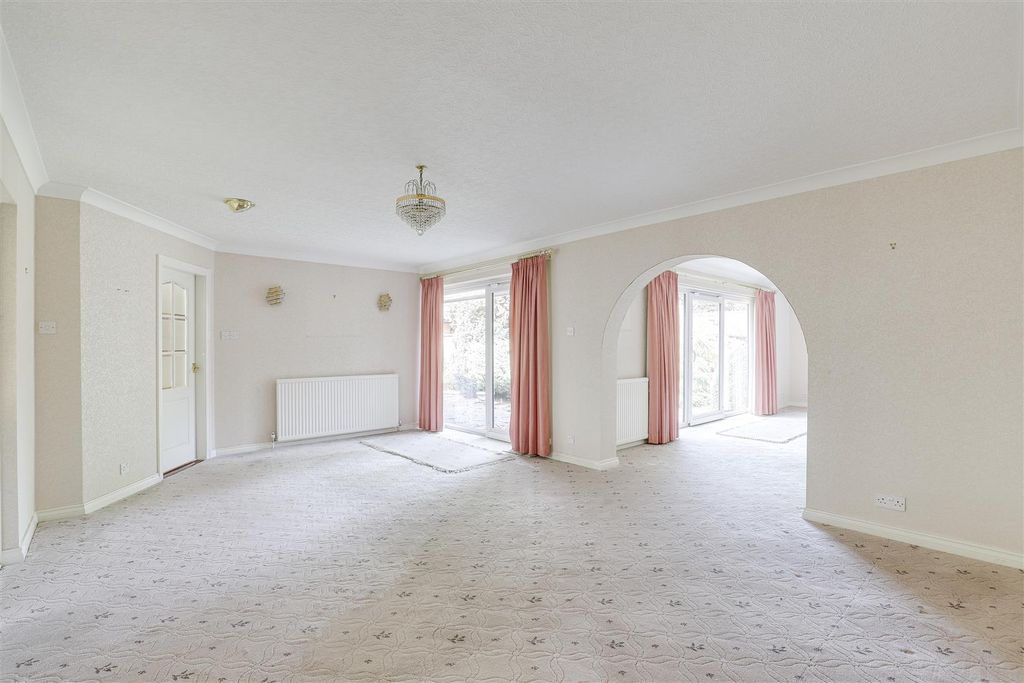Property photo 2 of 34 4070.Jpg
