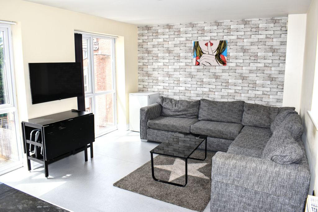 Property photo 2 of 12 Dsc_0459