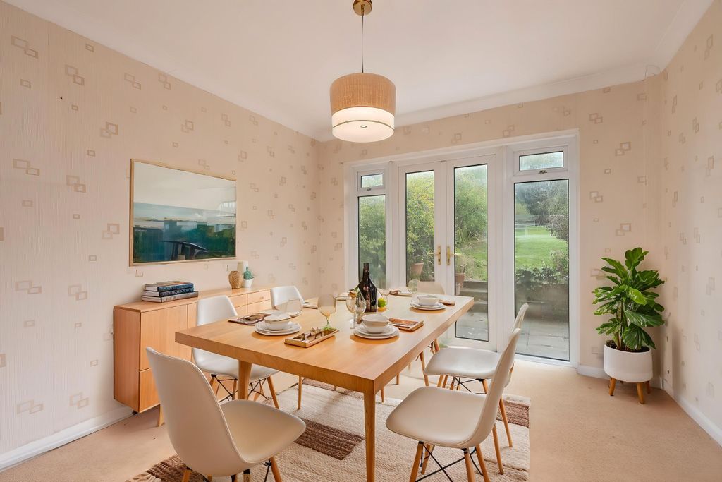 Property photo 2 of 17 Dining Room