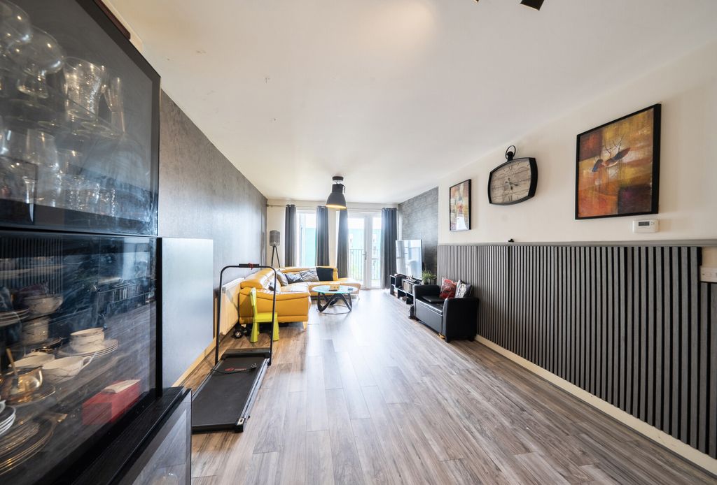 Property photo 3 of 12 1465717-13-6A0F39...