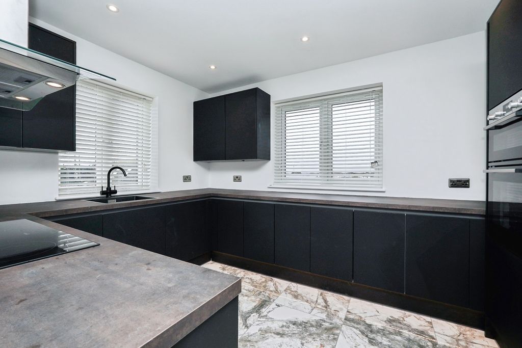 Property photo 3 of 24 Dsc07634