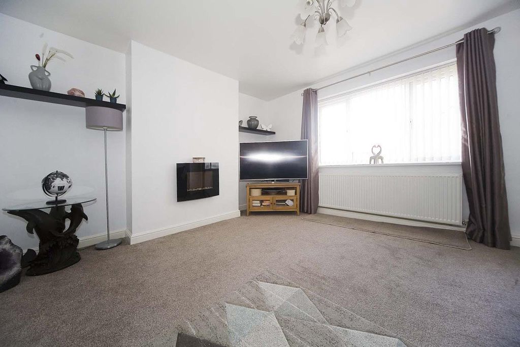 Property photo 2 of 25