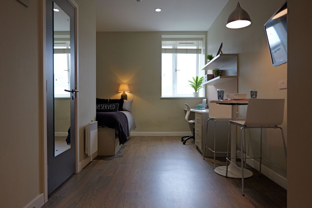 Property photo 2 of 11