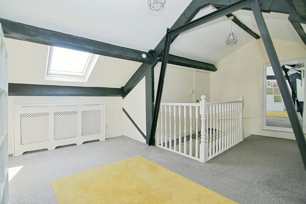 Property photo 3 of 12 Bedroom
