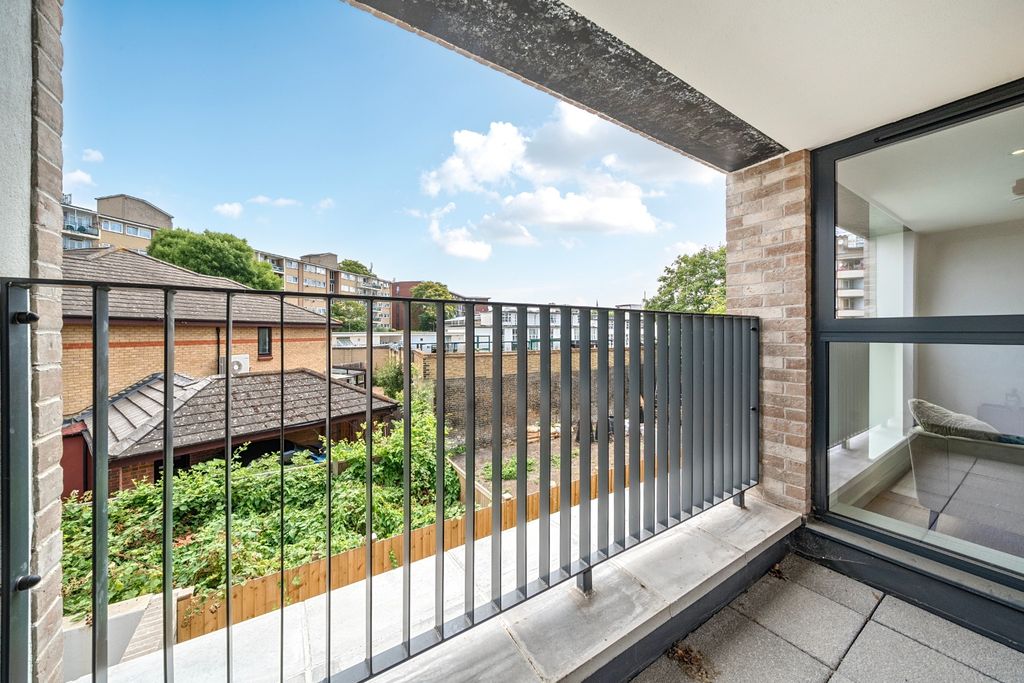 Property photo 2 of 9 4531091