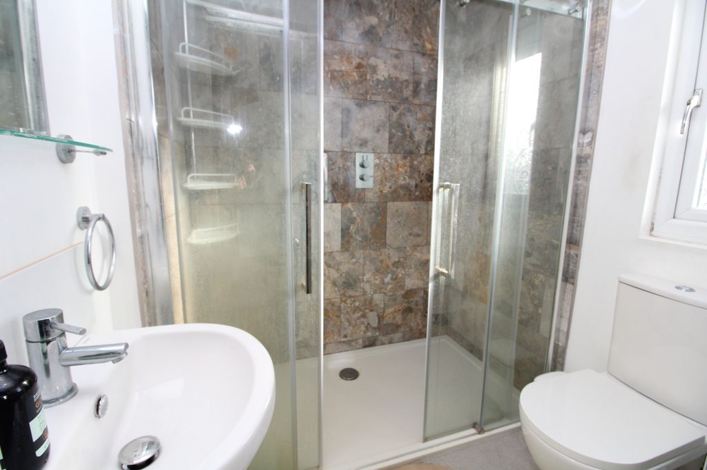 Property photo 1 of 4