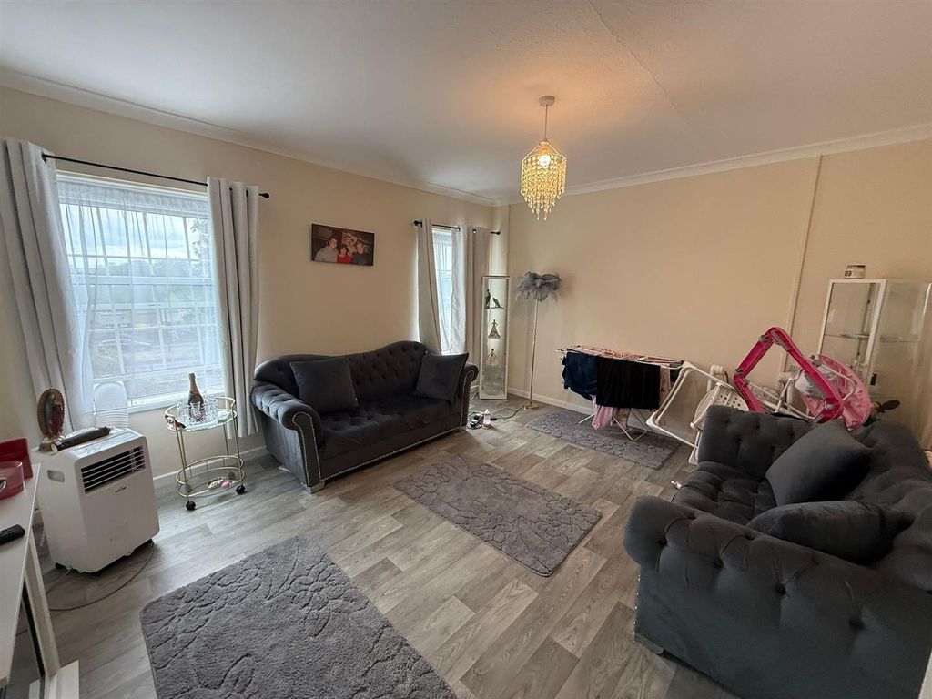 Property photo 2 of 9 2.Jpg