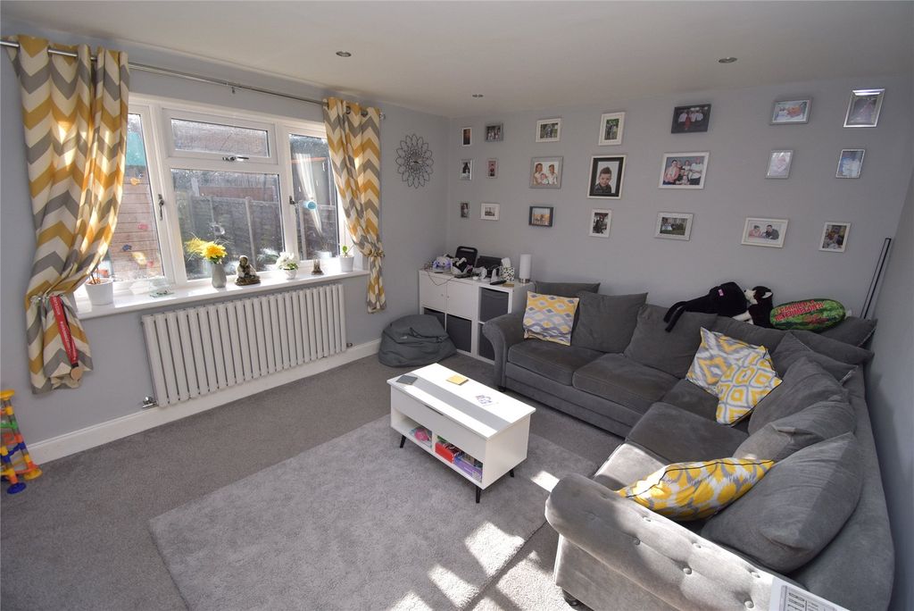 Property photo 2 of 14 Picture No. 04