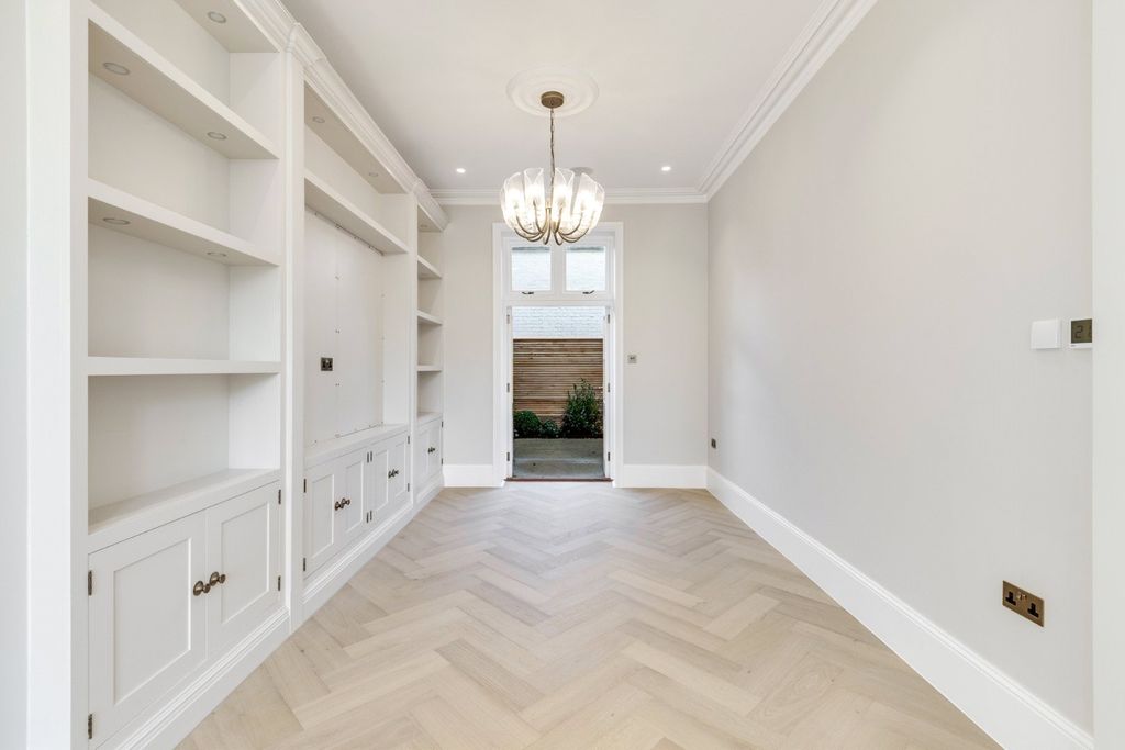 Property photo 3 of 20 Picture No. 10