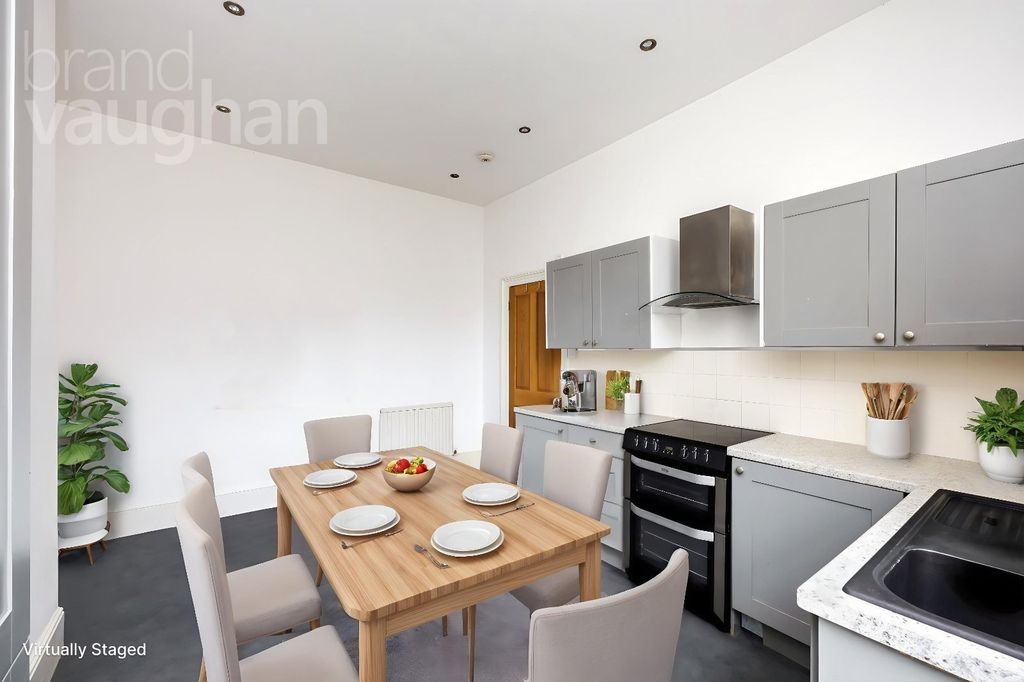 Property photo 2 of 15 Kitchen