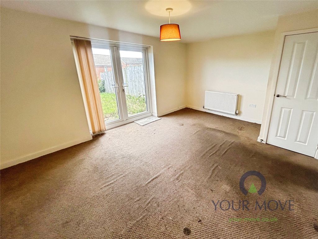 Property photo 3 of 11 Living Room