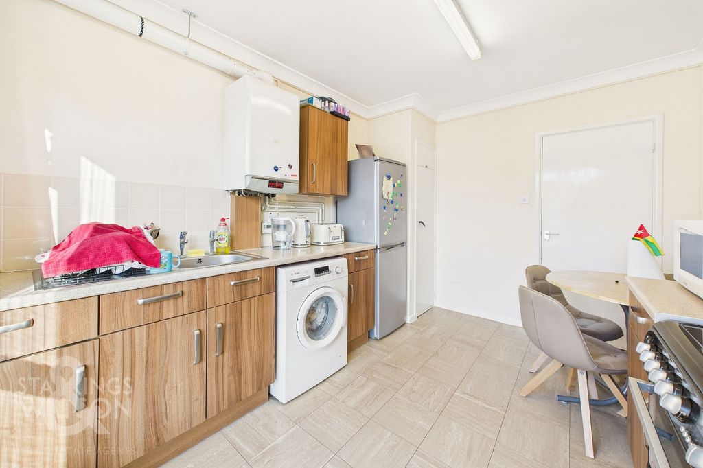 Property photo 3 of 20