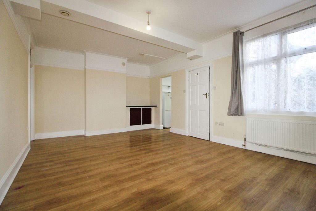 Property photo 3 of 15 Gallery