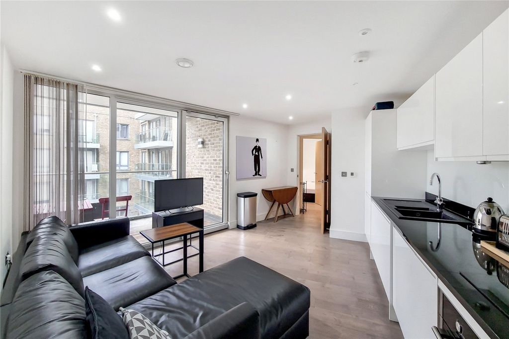 Property photo 1 of 12