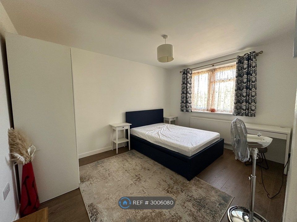 Property photo 2 of 3