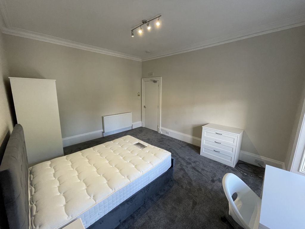 Additional image 14 of 4 bed flat to rent378 Perth Road, Dundee DD2