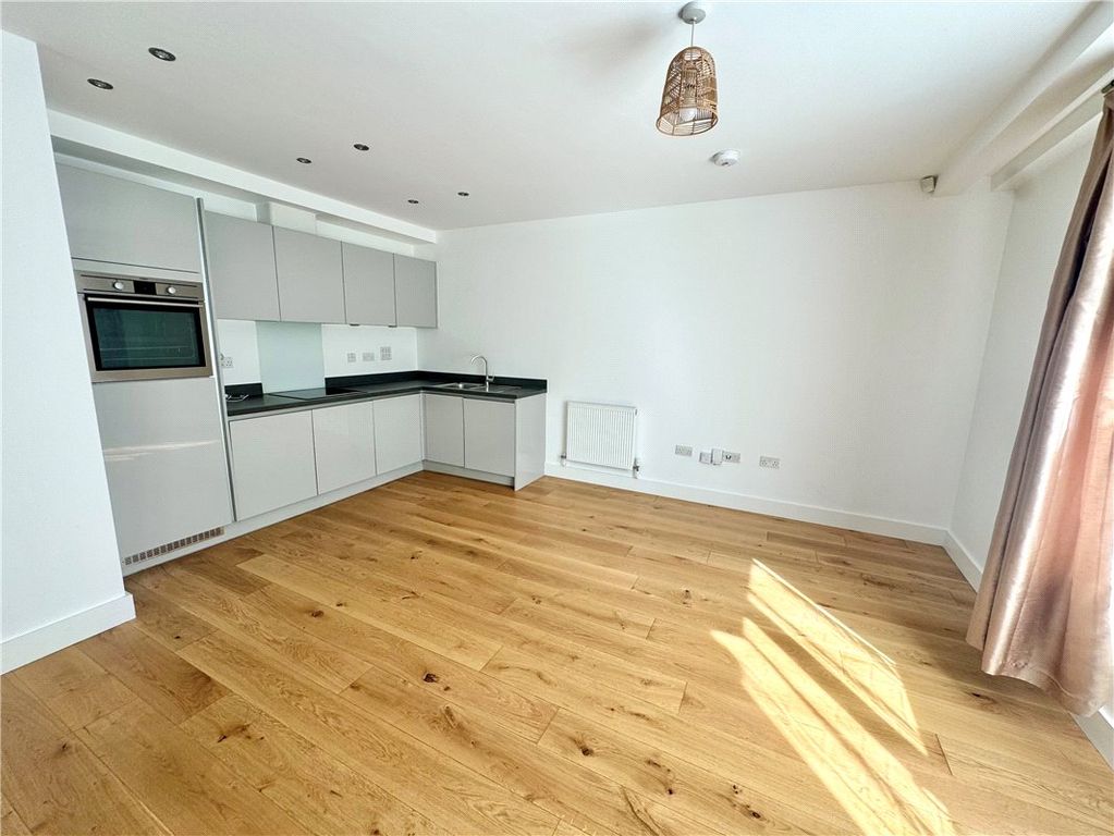 Property photo 1 of 9 Picture No. 12