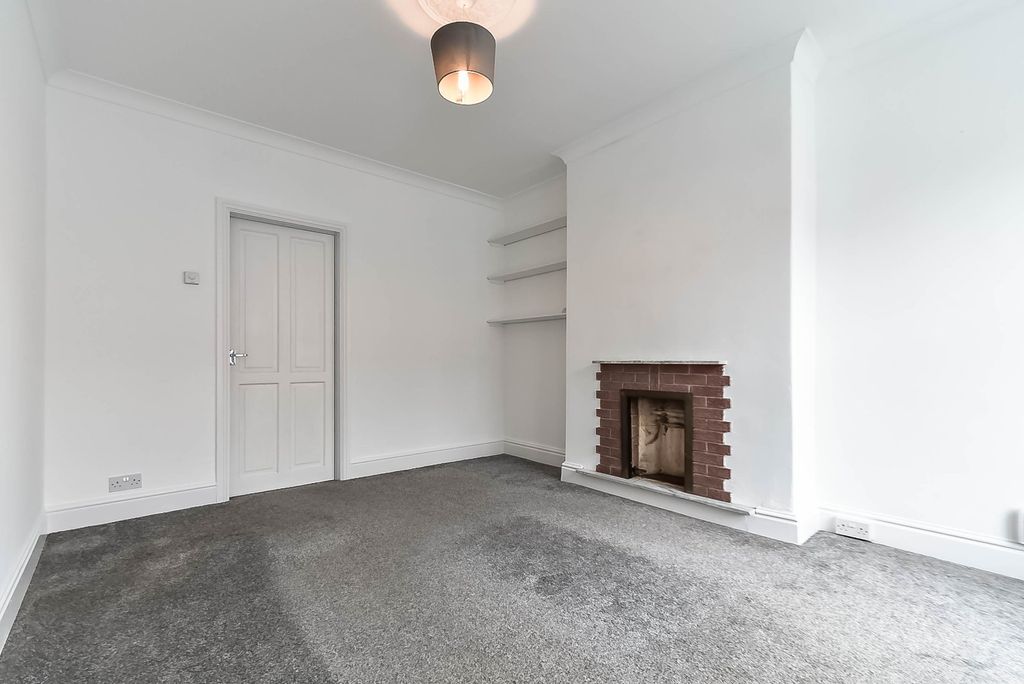 Property photo 3 of 11 Living Room