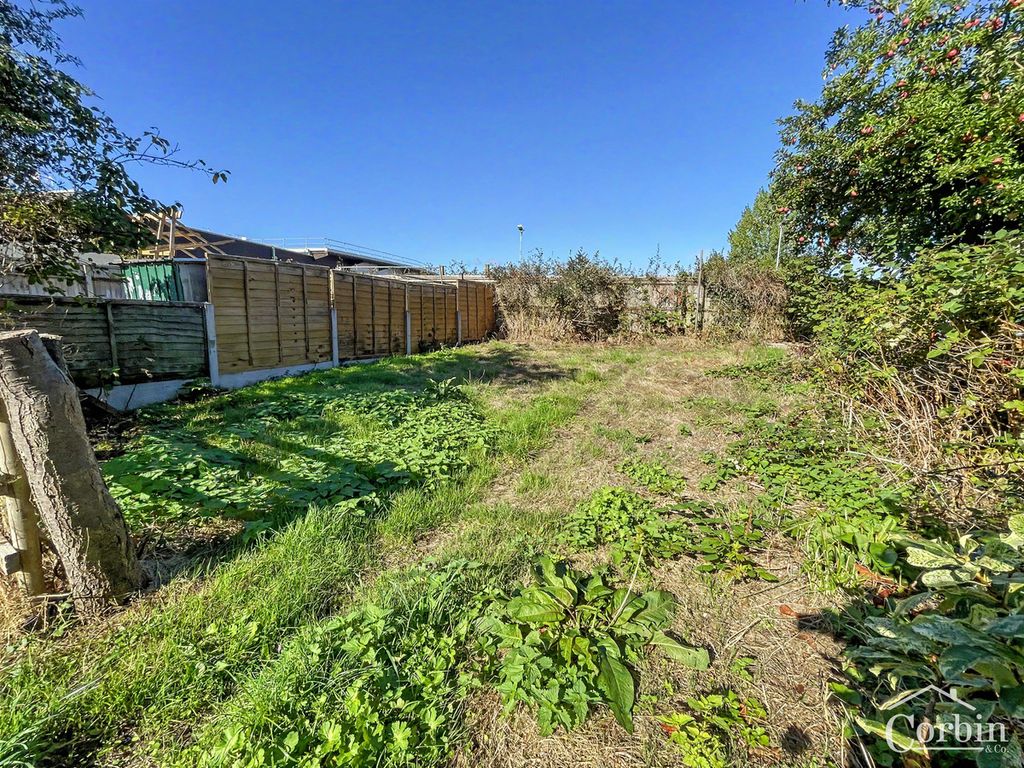 Property photo 3 of 15