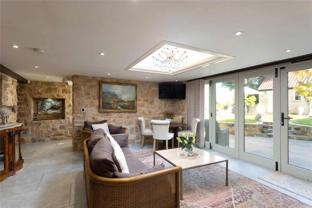 Property photo 3 of 33 Family Room