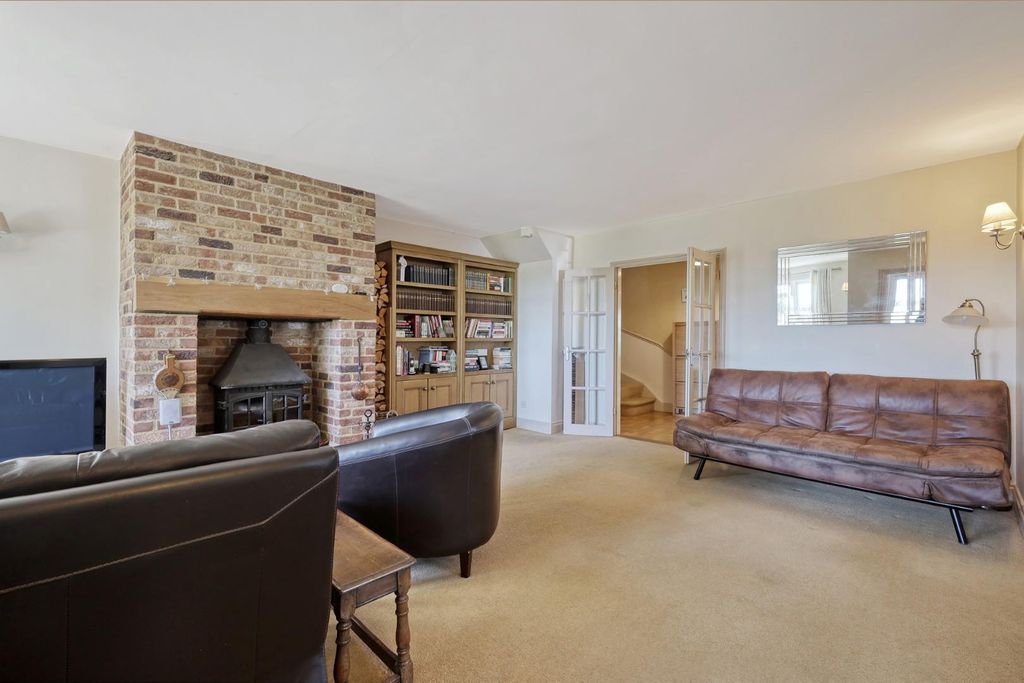Property photo 3 of 30 Living Room