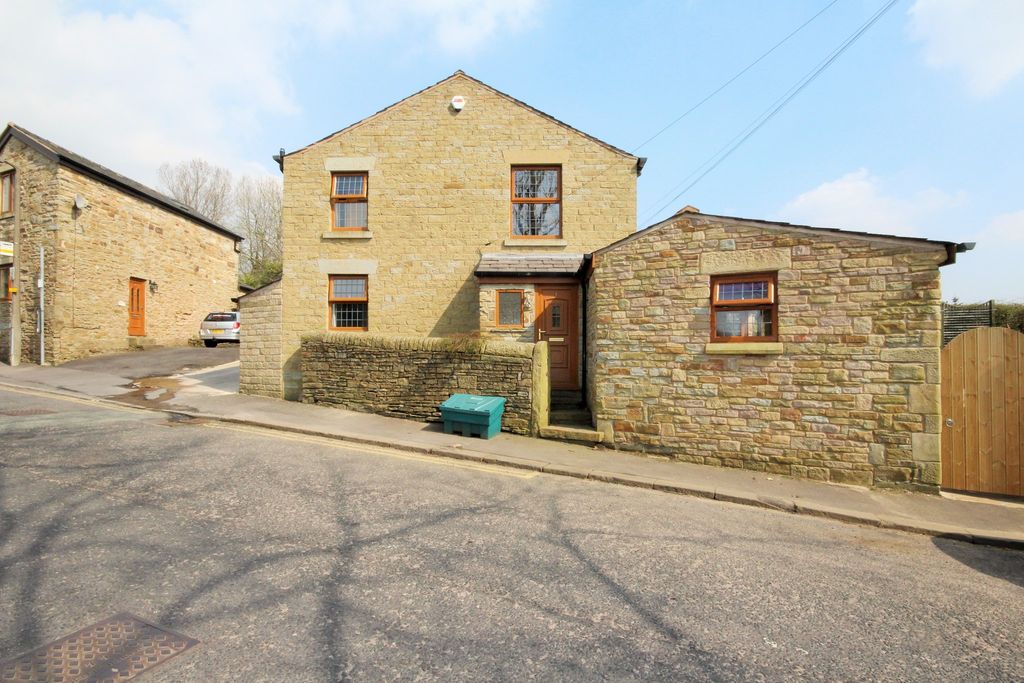 Property photo 1 of 12 Main