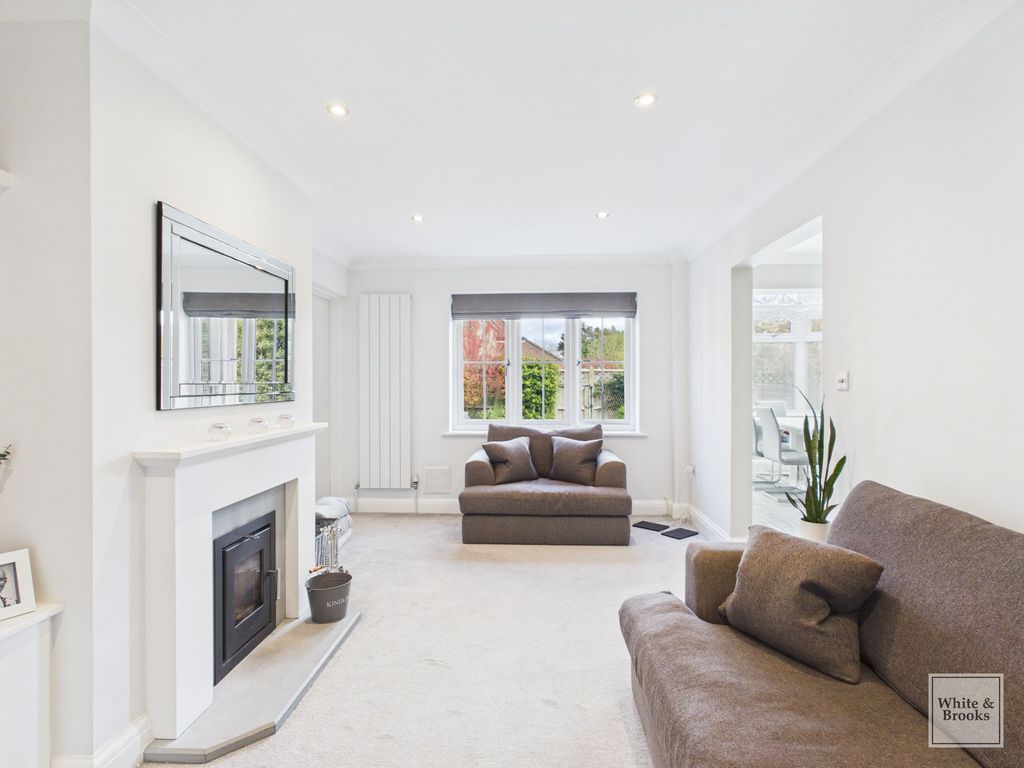 Property photo 2 of 28 Living Room