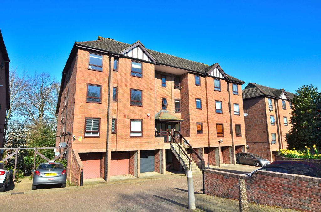 Property photo 1 of 7