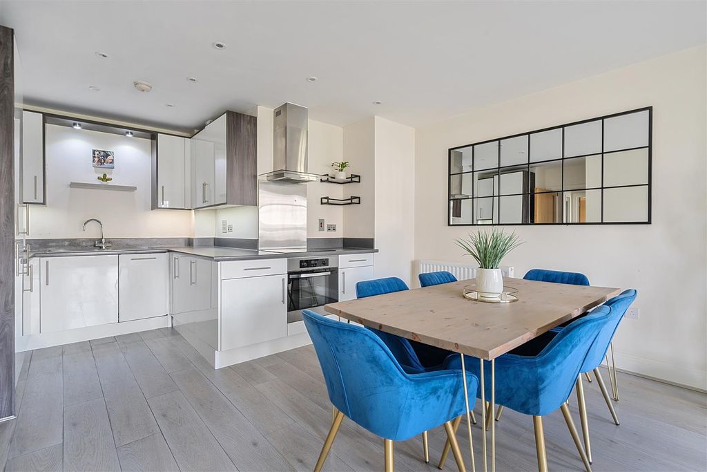 Property photo 3 of 12 Kitchen &amp; Dining Area