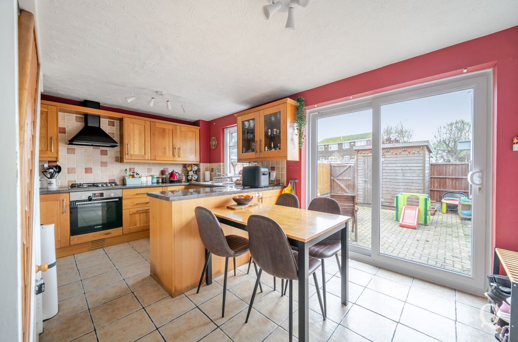 Property photo 2 of 21 463433c6-5E8B-447...