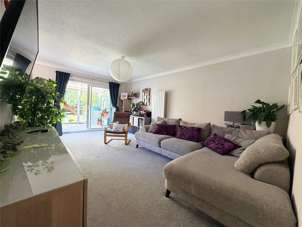 Property photo 2 of 14 Picture No. 17