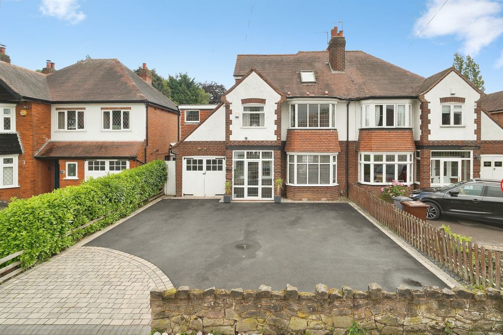 Property photo 2 of 34