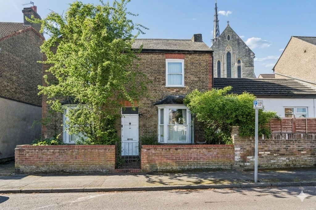 Property photo 1 of 11