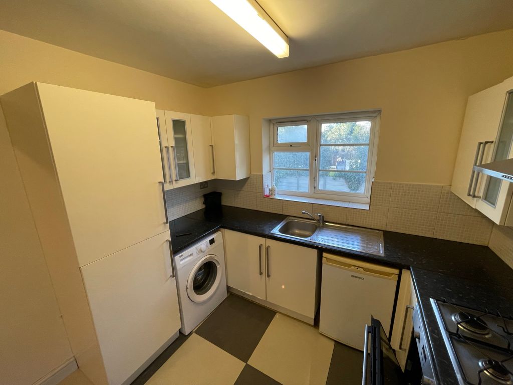 Property photo 3 of 9 Photo 2